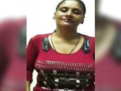 Bhabhi Showing Milky Boobs - Movies.