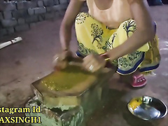 New HD Khana Banane Wali Ko Kitchen Me Hi Chod Diya Hindi Clip